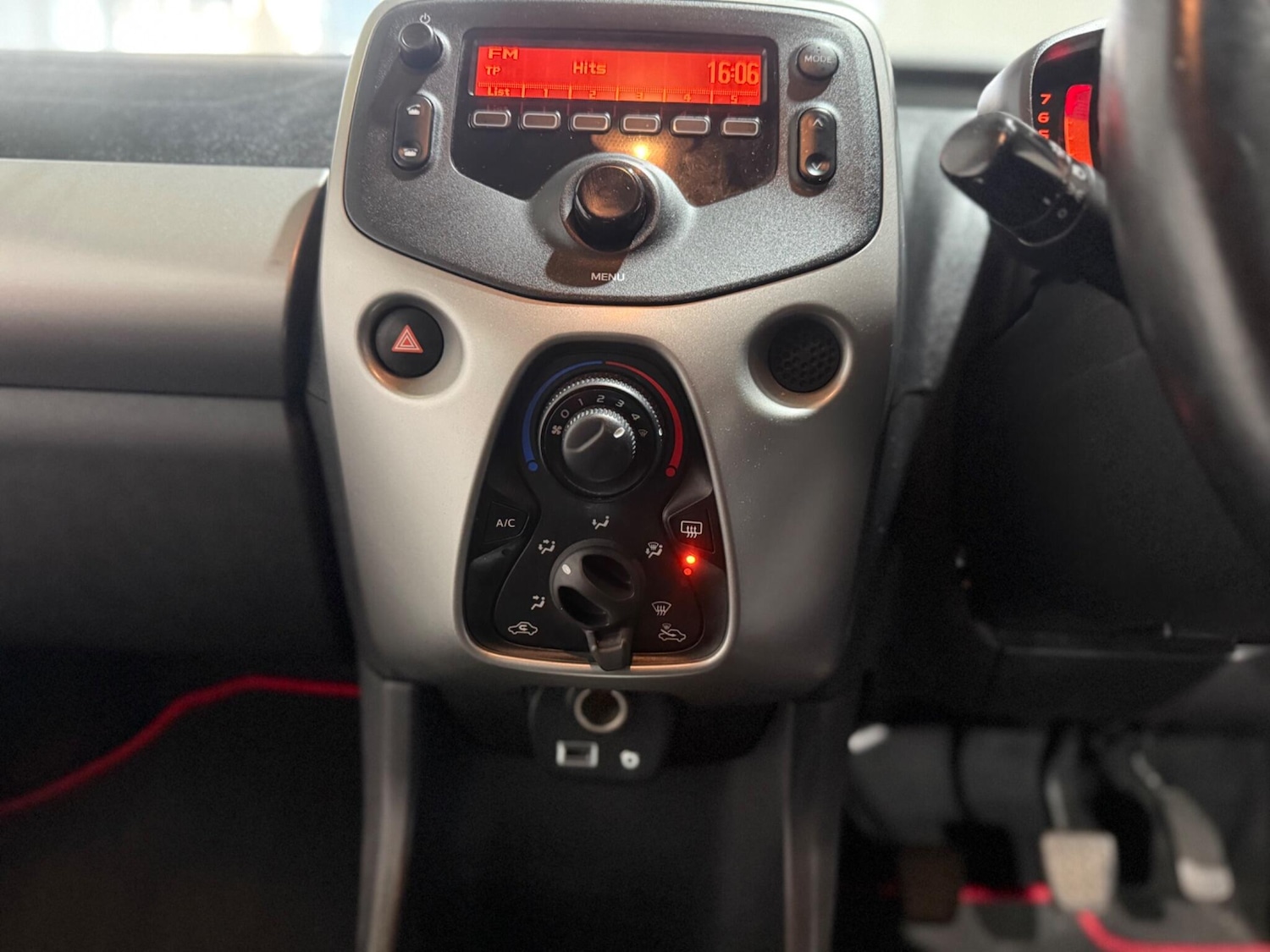 Used Toyota AYGO 2016 for sale - 76996156: Photo 25