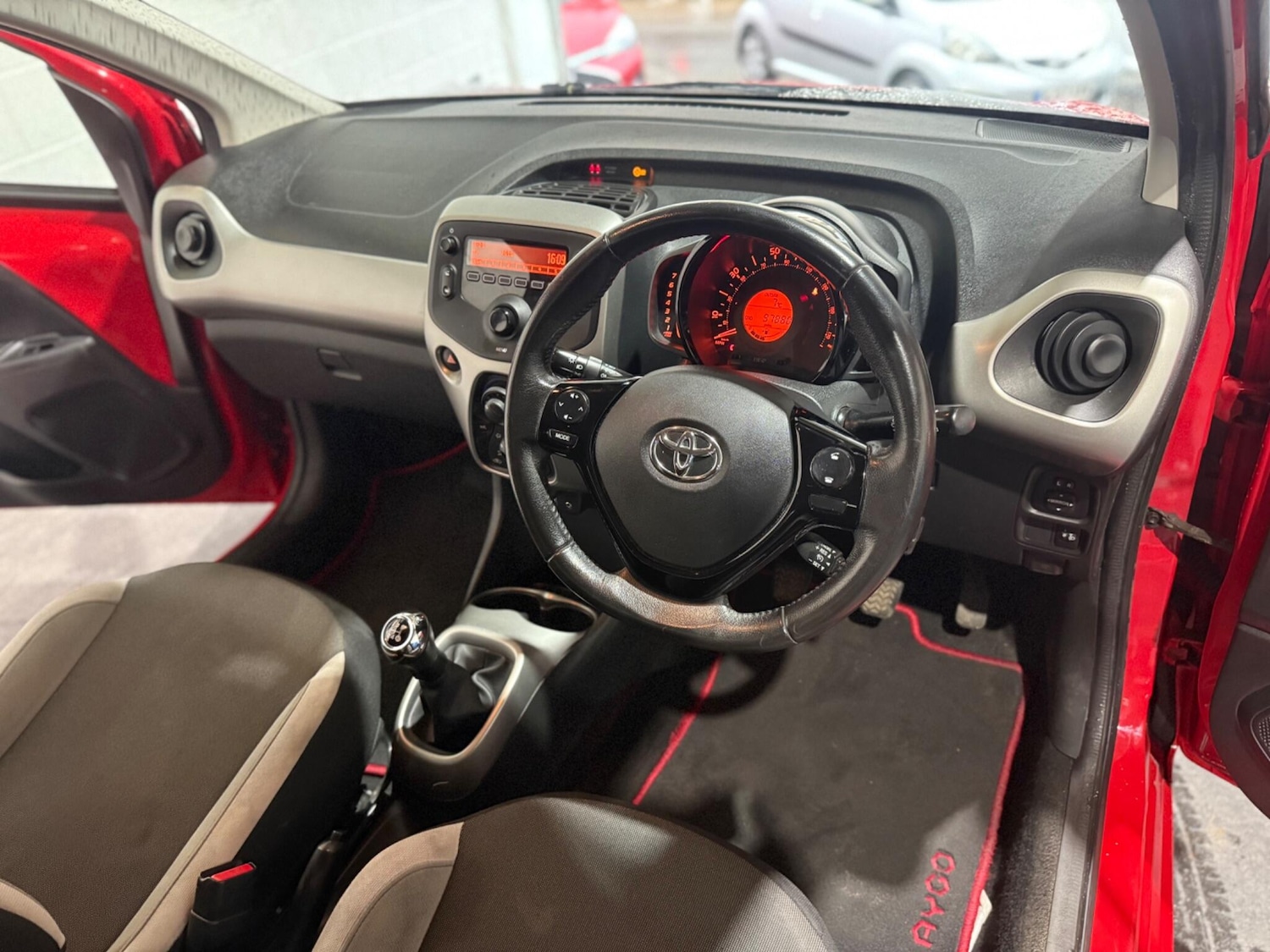 Used Toyota AYGO 2016 for sale - 76996156: Photo 27