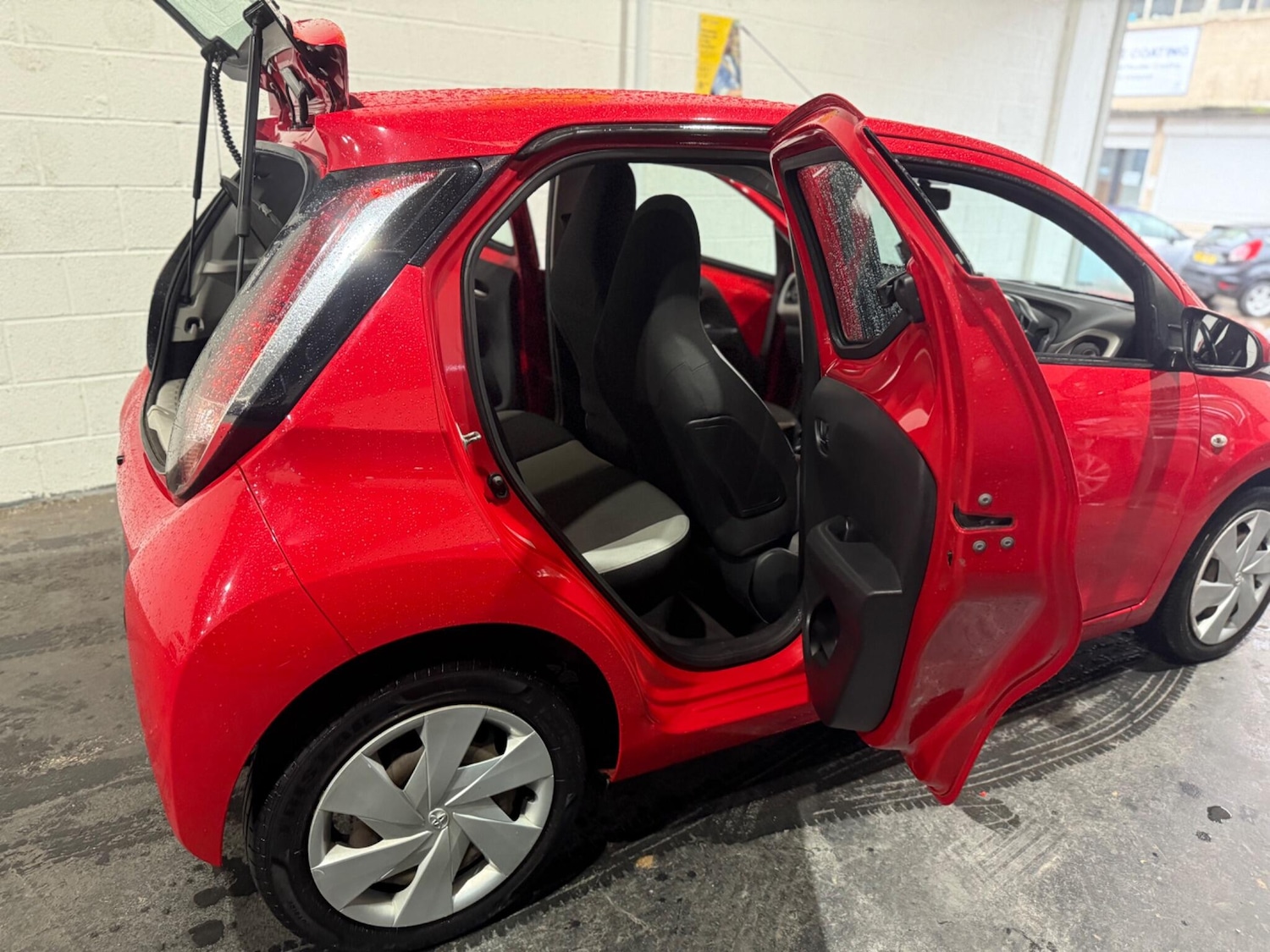 Used Toyota AYGO 2016 for sale - 76996156: Photo 9