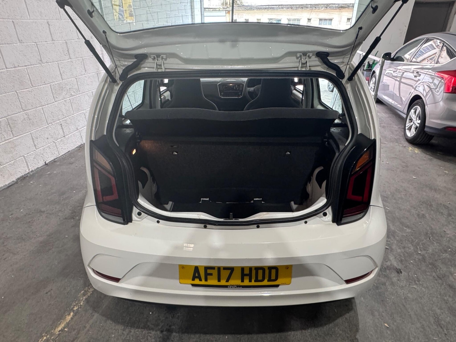 Used Volkswagen up! for sale - 77853550: Photo 32