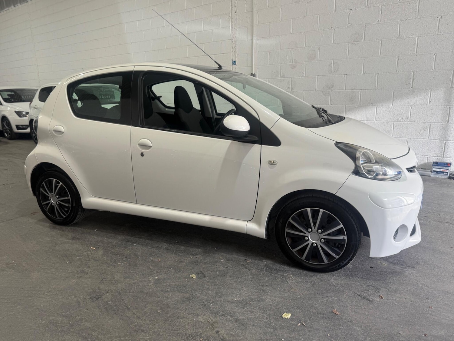 Used Toyota AYGO 2014 for sale - 76043180: Photo 2