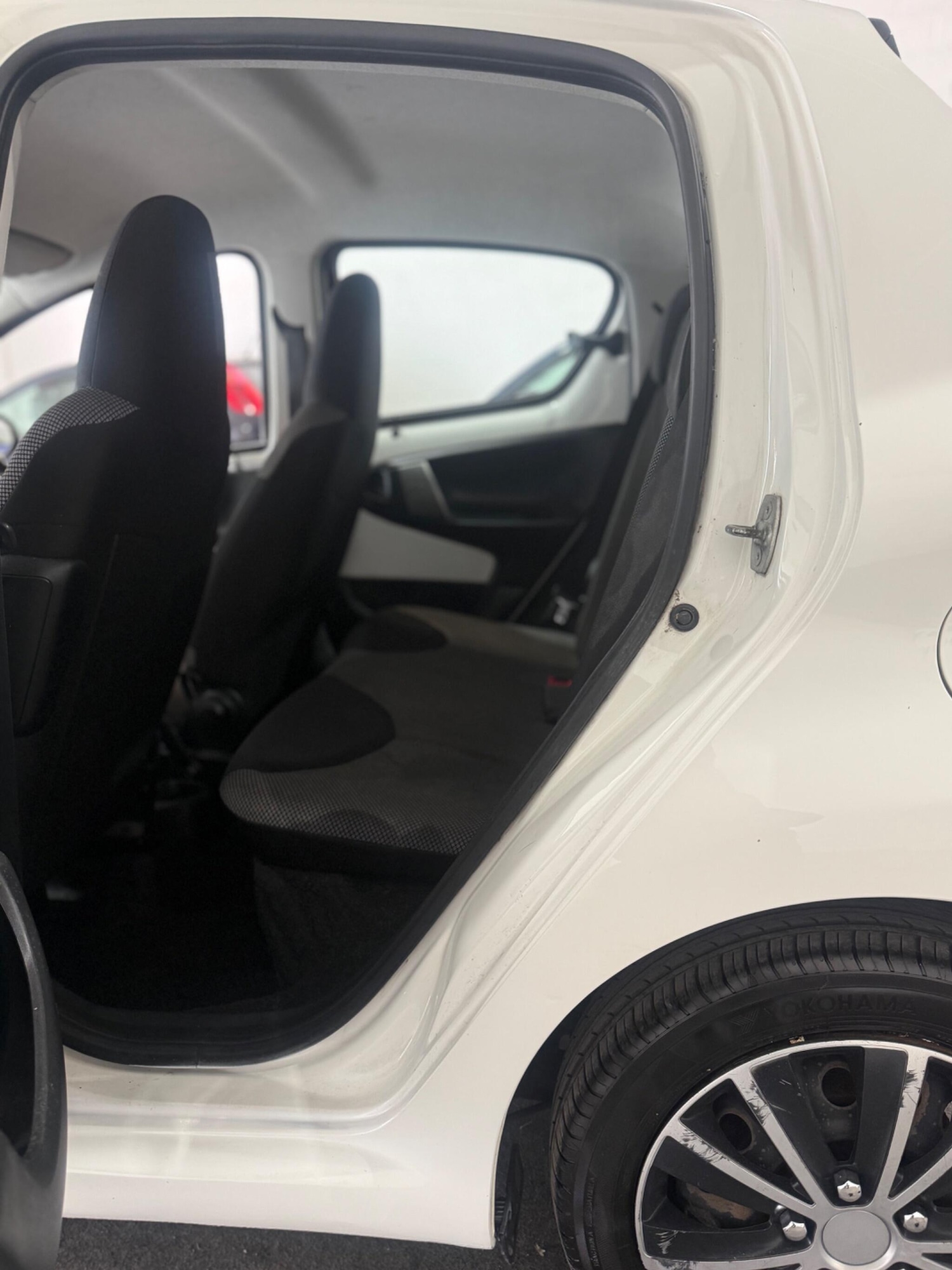 Used Toyota AYGO 2014 for sale - 76043180: Photo 25