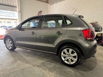 Used Volkswagen Polo 2011 for sale - 79236538: Photo