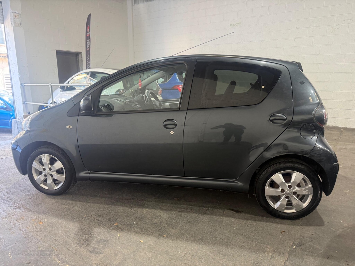 Used Toyota AYGO 2011 for sale - 76071602: Photo 11