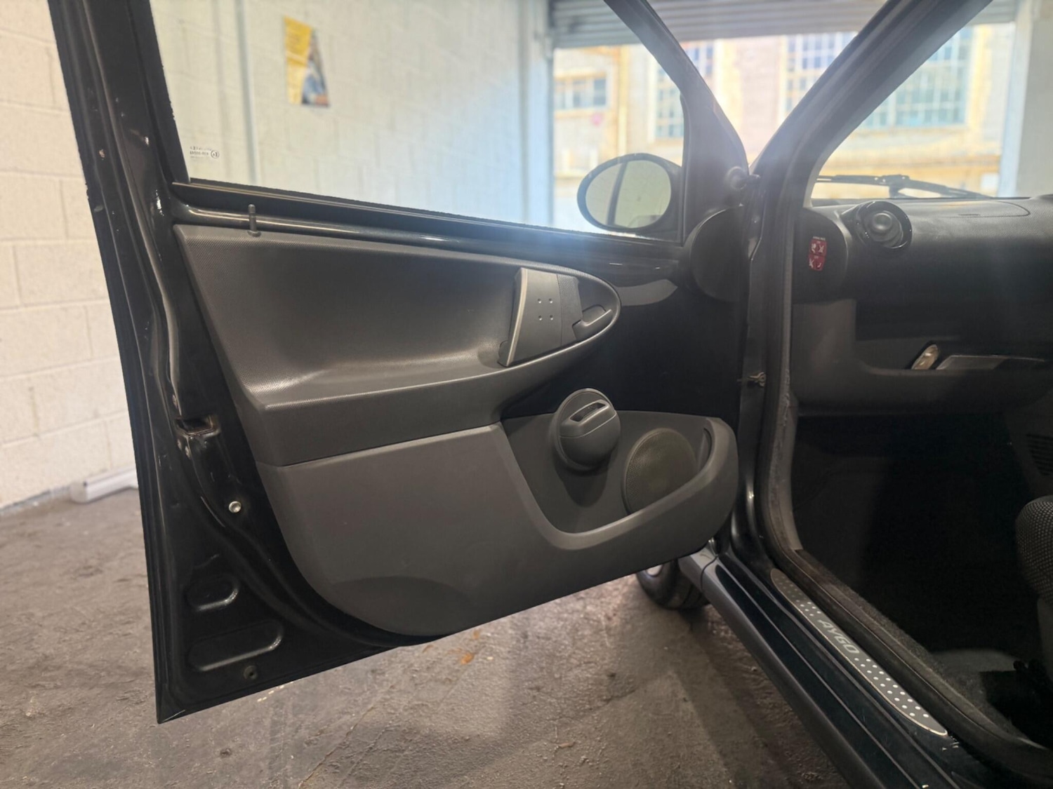 Used Toyota AYGO 2011 for sale - 76071602: Photo 13
