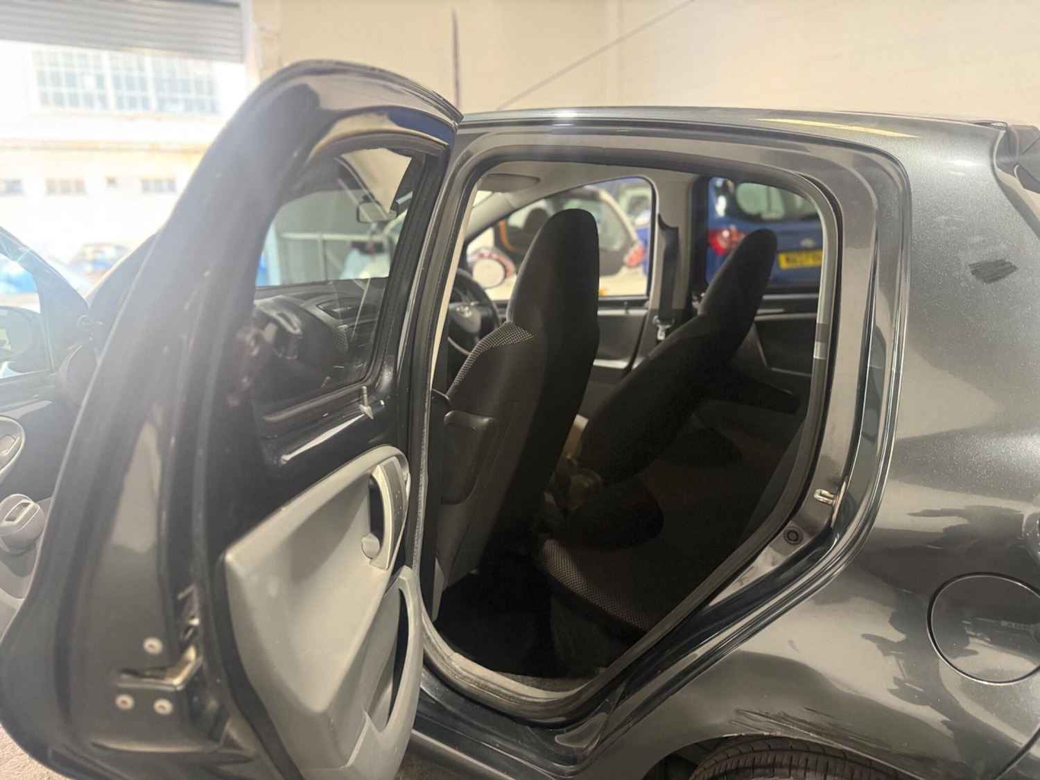 Used Toyota AYGO 2011 for sale - 76071602: Photo 19