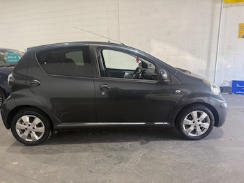 2011 (11) - 1.0 VVT-i Go Euro 5 5dr
