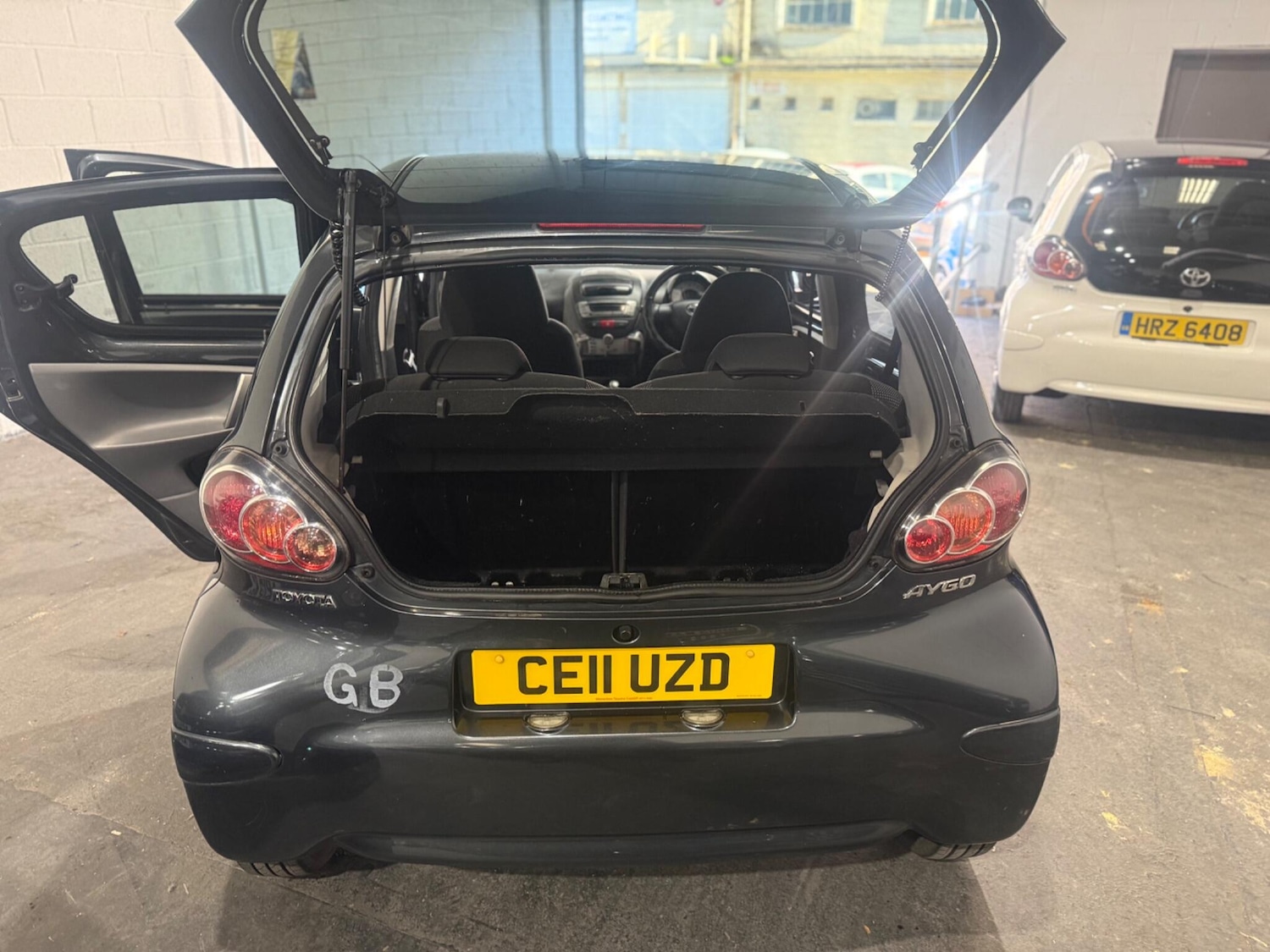Used Toyota AYGO 2011 for sale - 76071602: Photo 24