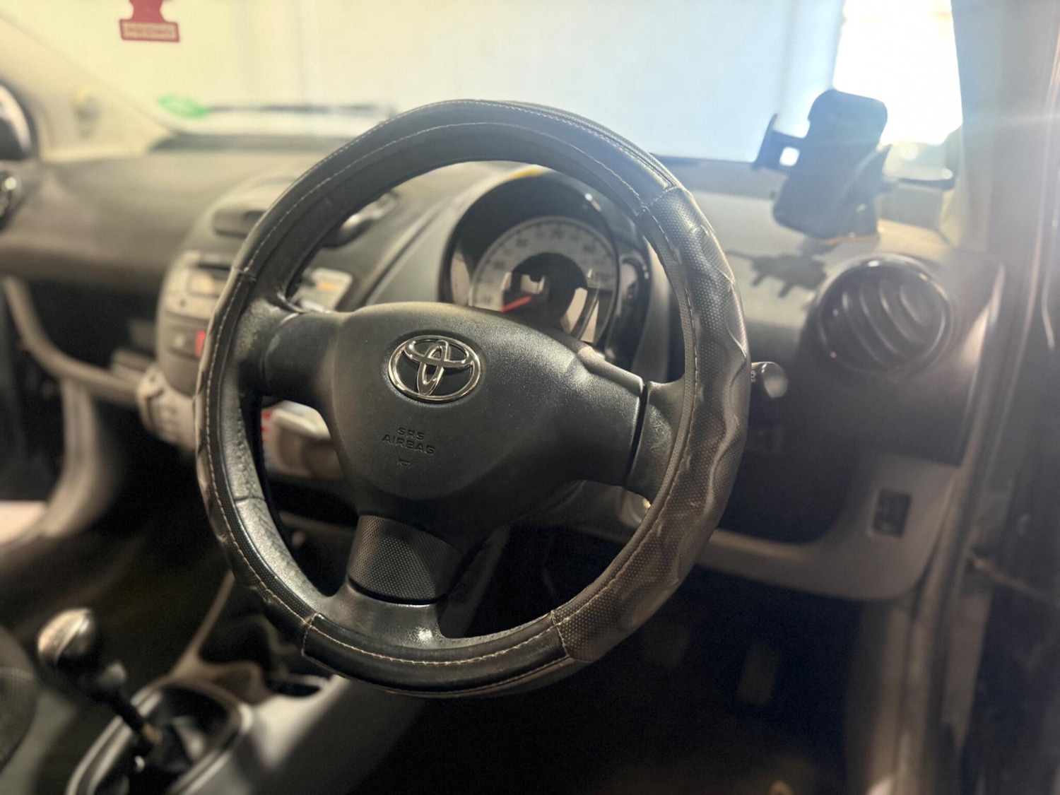 Used Toyota AYGO 2011 for sale - 76071602: Photo 27