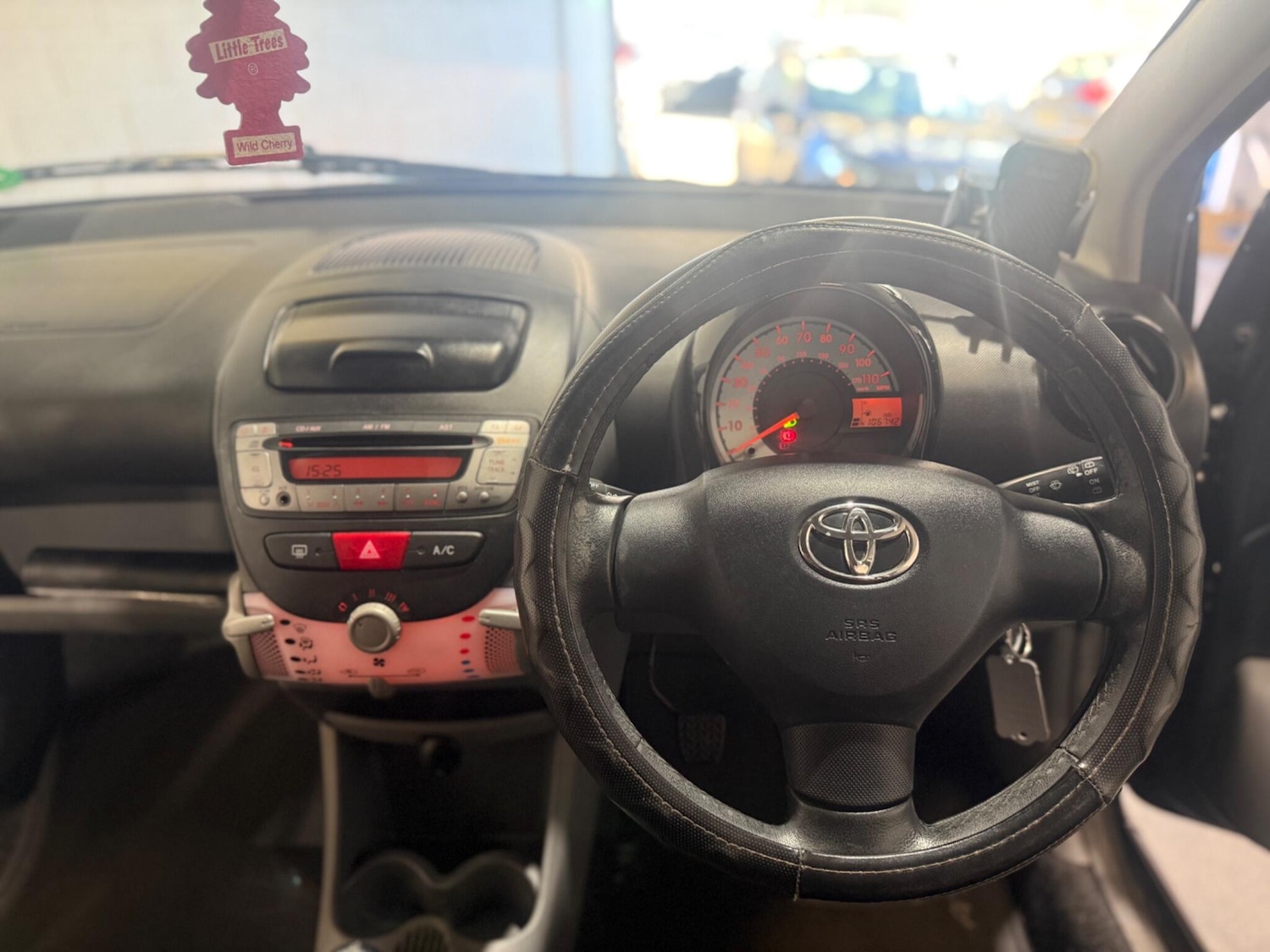 Used Toyota AYGO 2011 for sale - 76071602: Photo 30