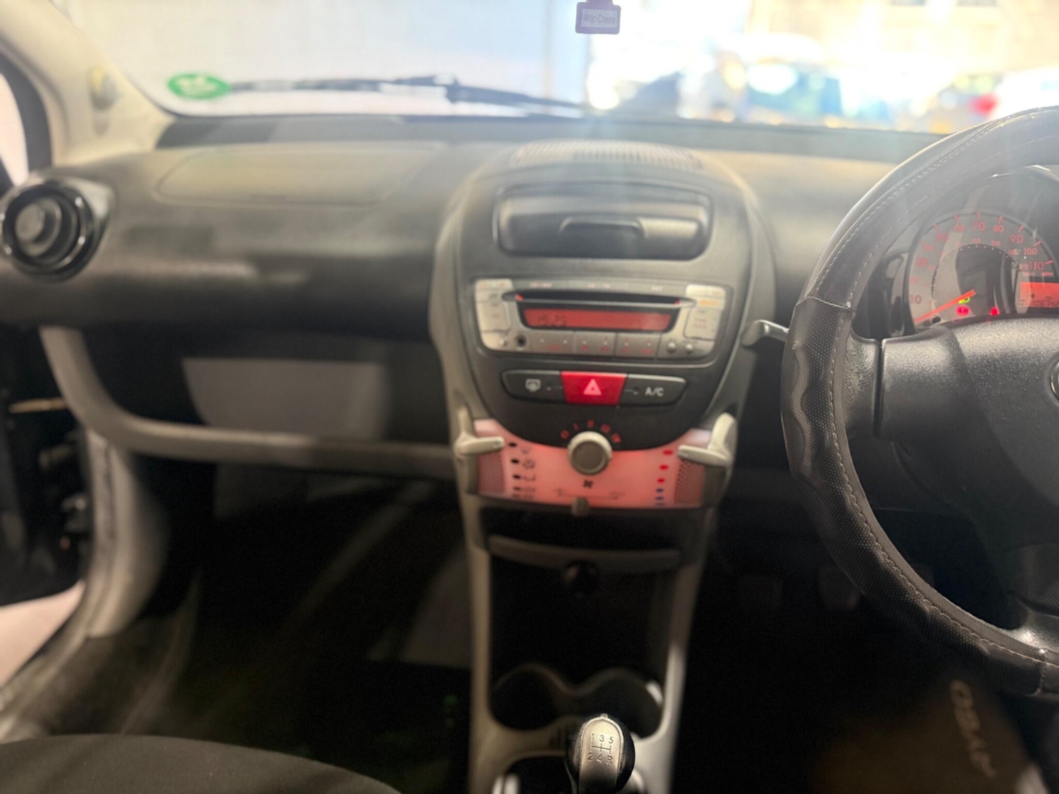 Used Toyota AYGO 2011 for sale - 76071602: Photo 31