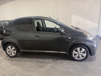 Used Toyota AYGO 2011 for sale - 76071602: Photo 3