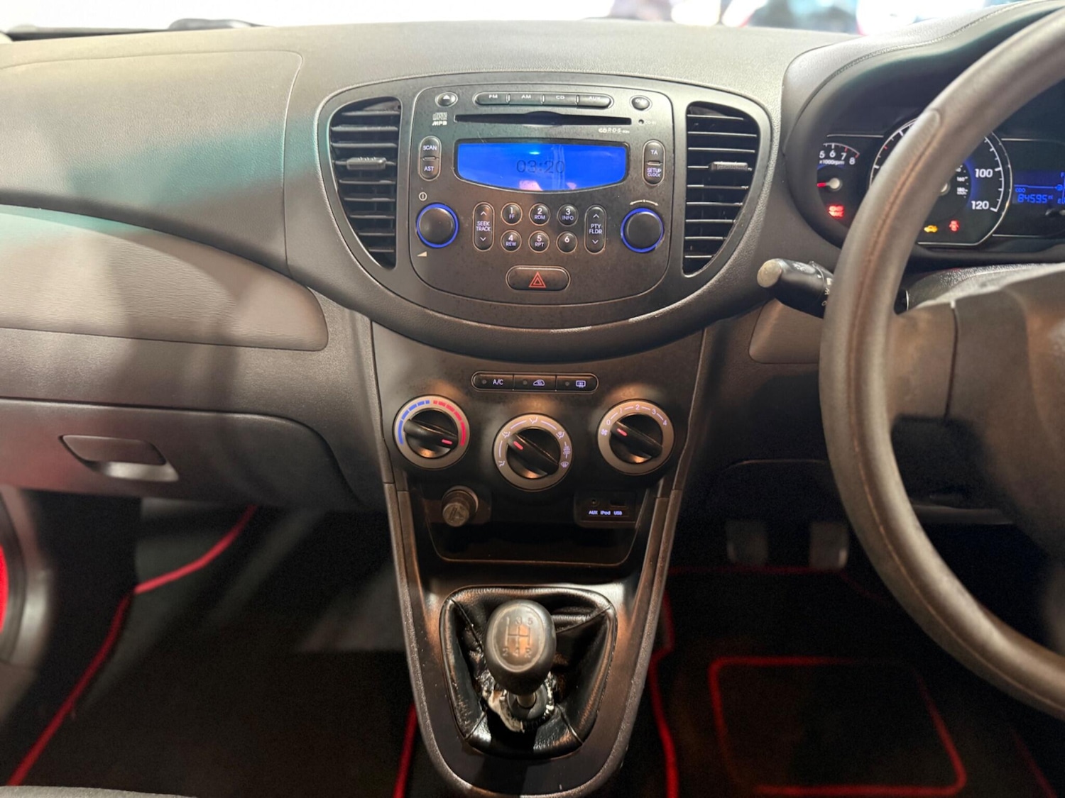 Used Hyundai i10 2012 for sale - 76658357: Photo 19