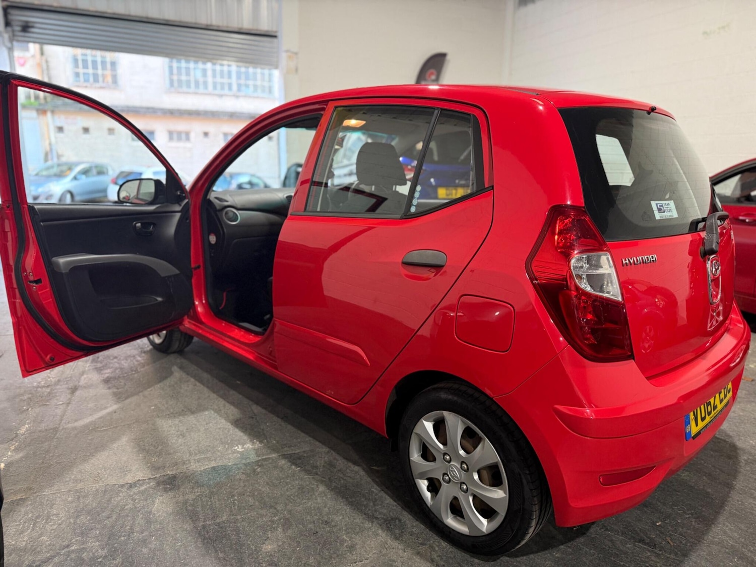 Used Hyundai i10 2012 for sale - 76658357: Photo 9