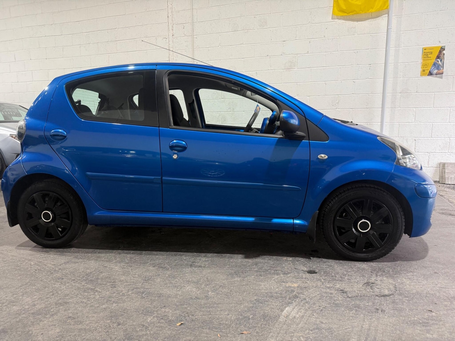 Used Toyota AYGO 2009 for sale - 76359872: Photo 14