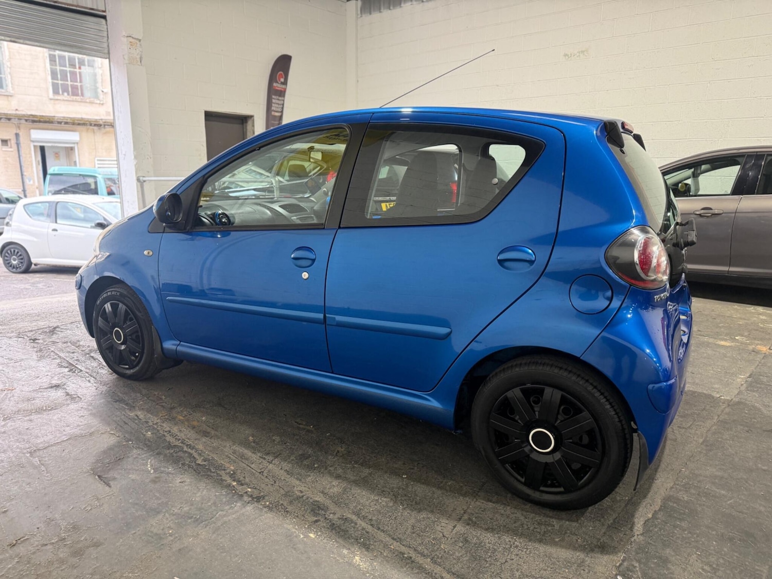 Used Toyota AYGO 2009 for sale - 76359872: Photo 15