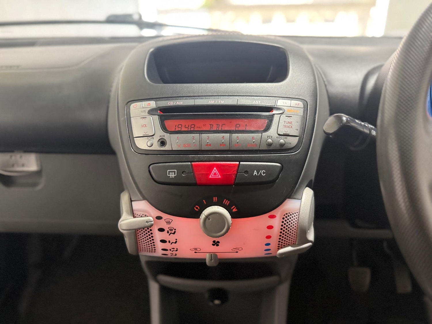 Used Toyota AYGO 2009 for sale - 76359872: Photo 21