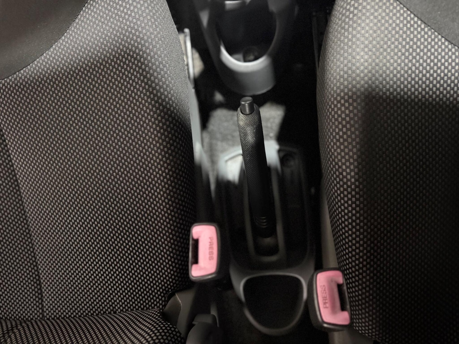 Used Toyota AYGO 2009 for sale - 76359872: Photo 24