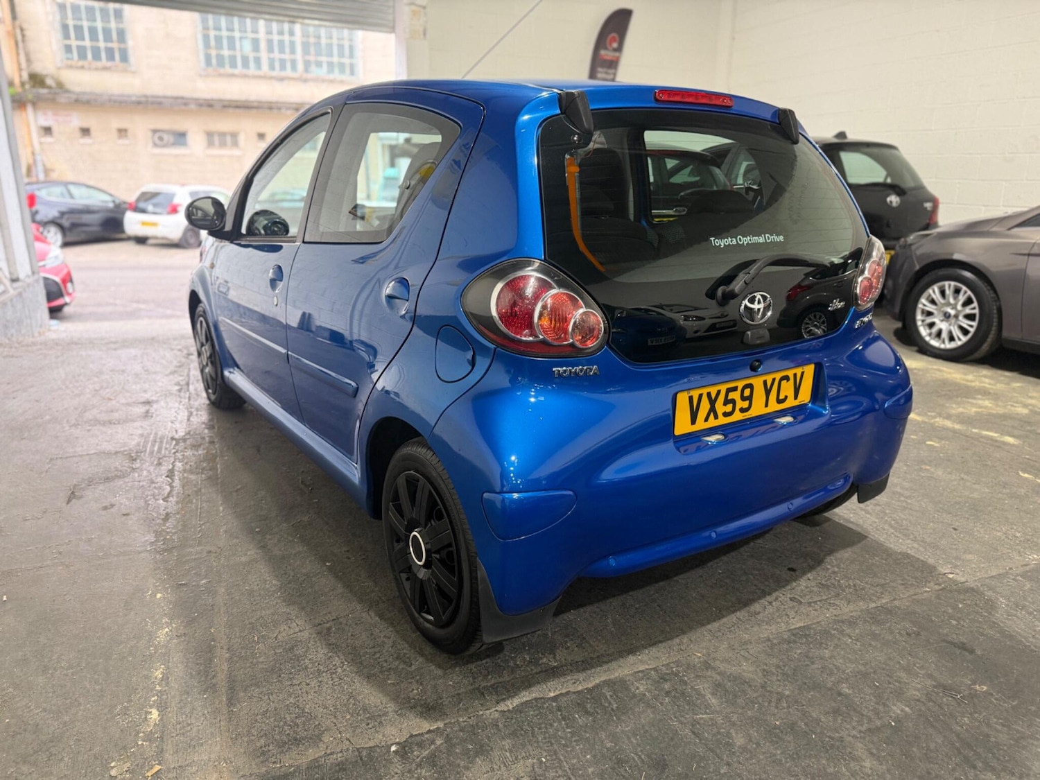 Used Toyota AYGO 2009 for sale - 76359872: Photo 4