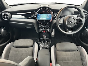 Used MINI Hatch 2023 for sale - 76981274: Photo