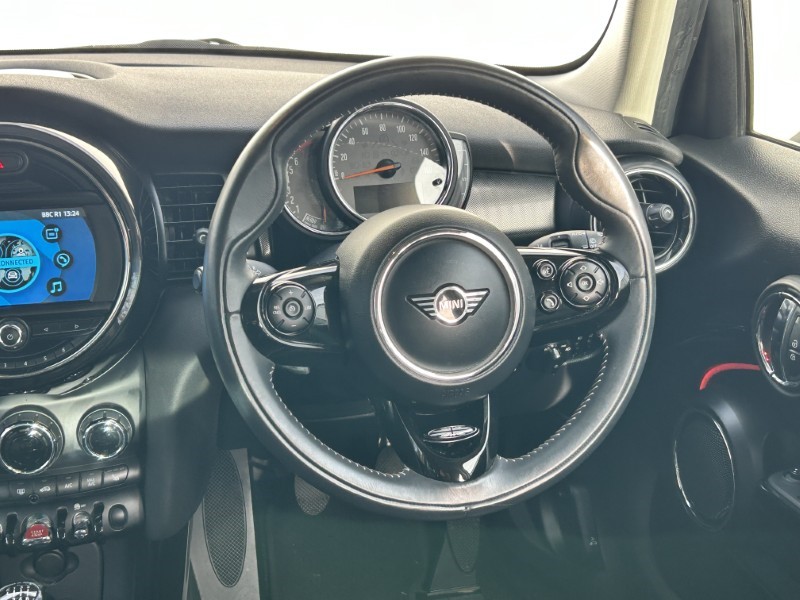 Used MINI Hatch 2019 for sale - 76981852: Photo 5