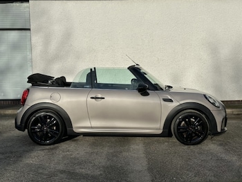 Used MINI Convertible 2022 for sale - 77589847: Photo