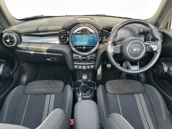 Used MINI Convertible 2022 for sale - 77589847: Photo