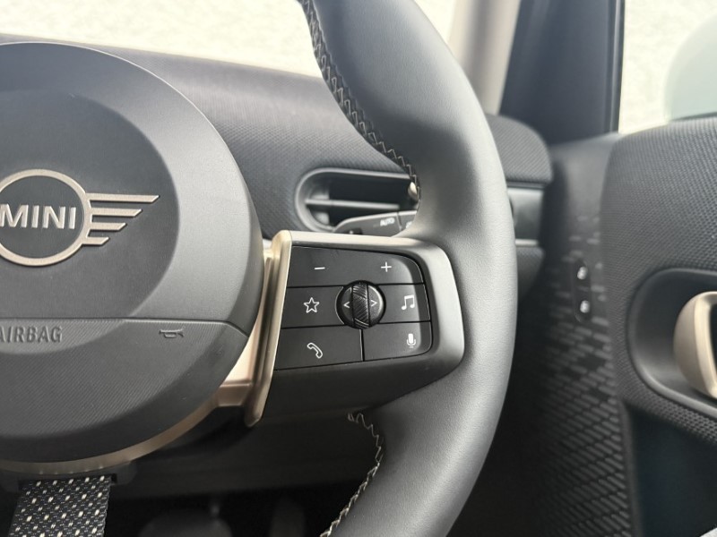 Used MINI Cooper 2024 for sale - 76982261: Photo 24