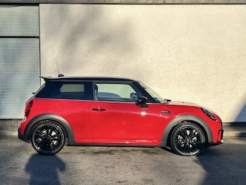Used MINI Hatch 2023 for sale - 77106114: Photo