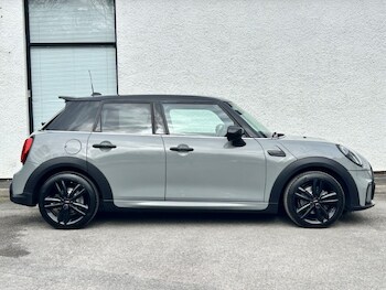 Used MINI Hatch 2022 for sale - 78090502: Photo