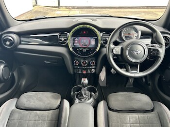 Used MINI Hatch 2022 for sale - 78090502: Photo