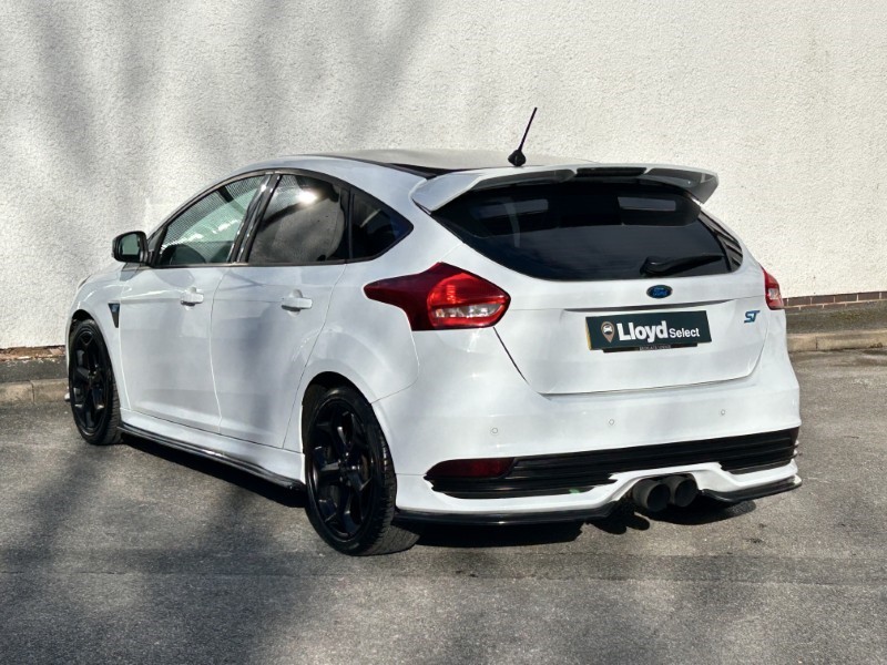 Used Ford Focus 2017 for sale - 77844769: Photo 3