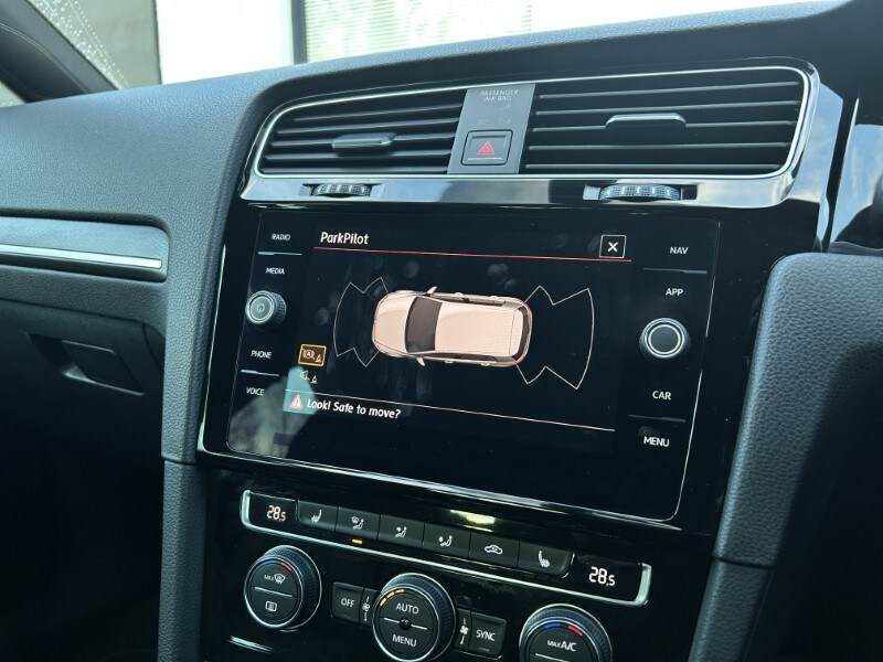 Used Volkswagen Golf 2018 for sale - 77248083: Photo 19