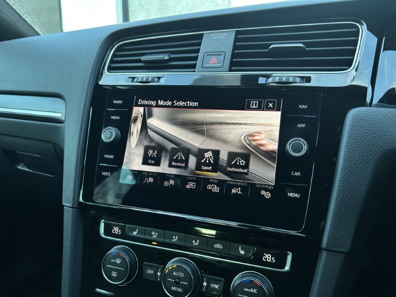 Used Volkswagen Golf 2018 for sale - 77248083: Photo 20