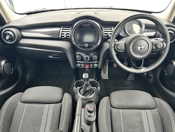 Used MINI Hatch 2021 for sale - 77653303: Photo