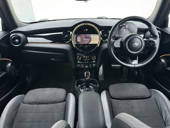 Used MINI Hatch 2022 for sale - 76982455: Photo