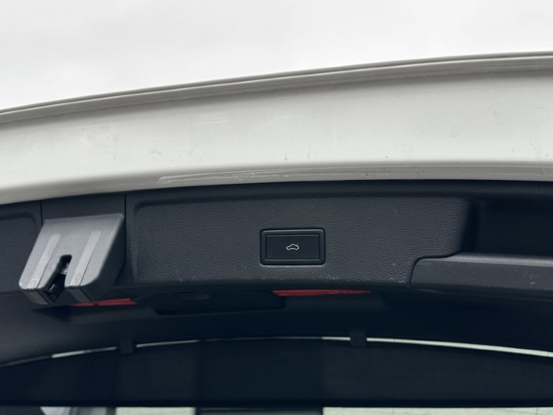 Used Volkswagen Touareg 2019 for sale - 77137795: Photo 39