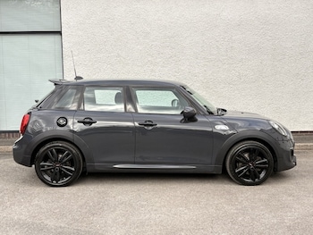Used MINI Hatch 2018 for sale - 78176000: Photo