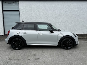Used MINI Hatch 2019 for sale - 79087912: Photo