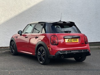 Used MINI Hatch 2022 for sale - 76982055: Photo