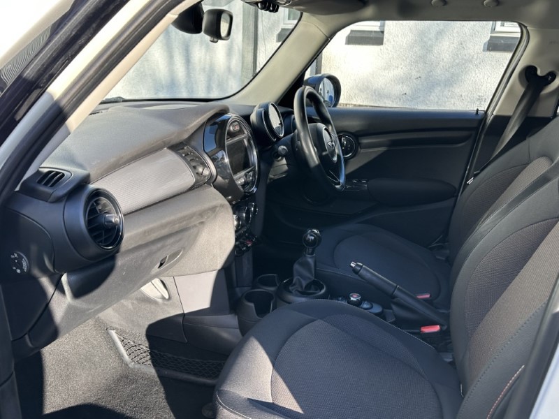 Used MINI Hatch 2018 for sale - 78028111: Photo 8