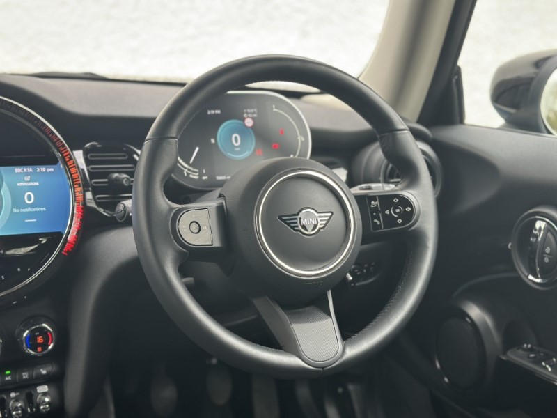 Used MINI Hatch 2023 for sale - 77950802: Photo 5