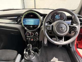 Used MINI Hatch 2024 for sale - 79299319: Photo