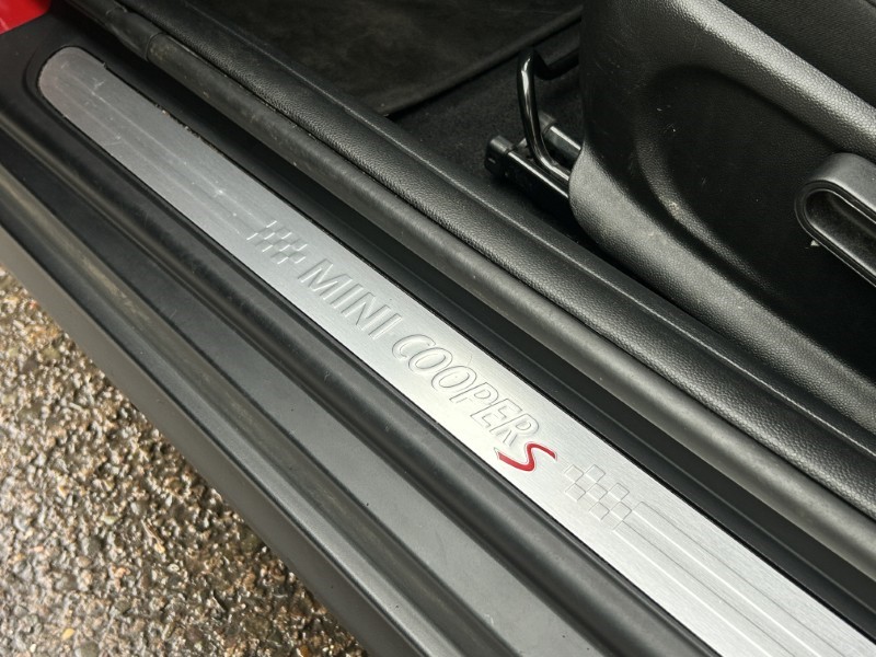Used MINI Convertible 2019 for sale - 76981874: Photo 25