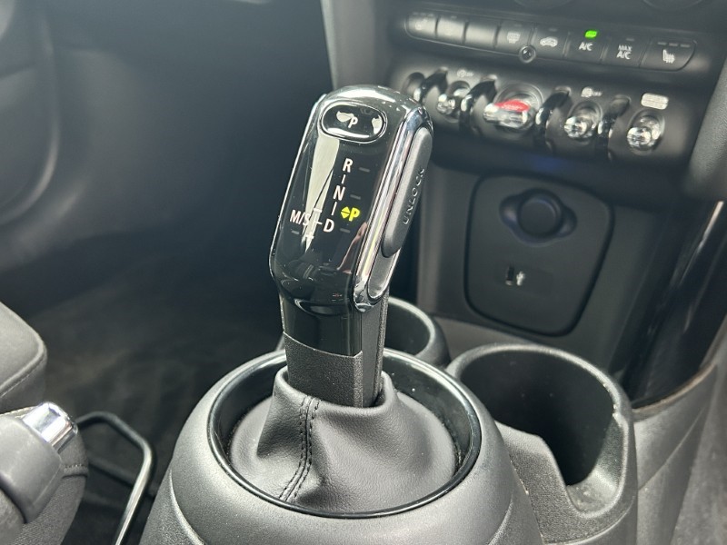 Used MINI Convertible 2019 for sale - 76981874: Photo 9