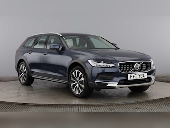 Used Volvo V90 Cross Country 2021 for sale - 77363733: Photo