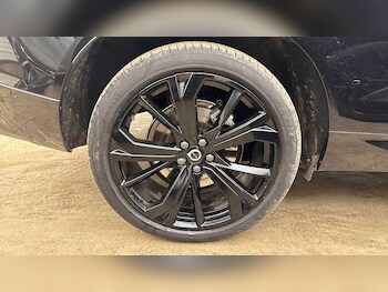 Used Volvo XC60 2025 for sale - 77768893: Photo