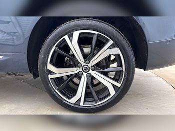 Used Volvo XC60 2025 for sale - 77978388: Photo