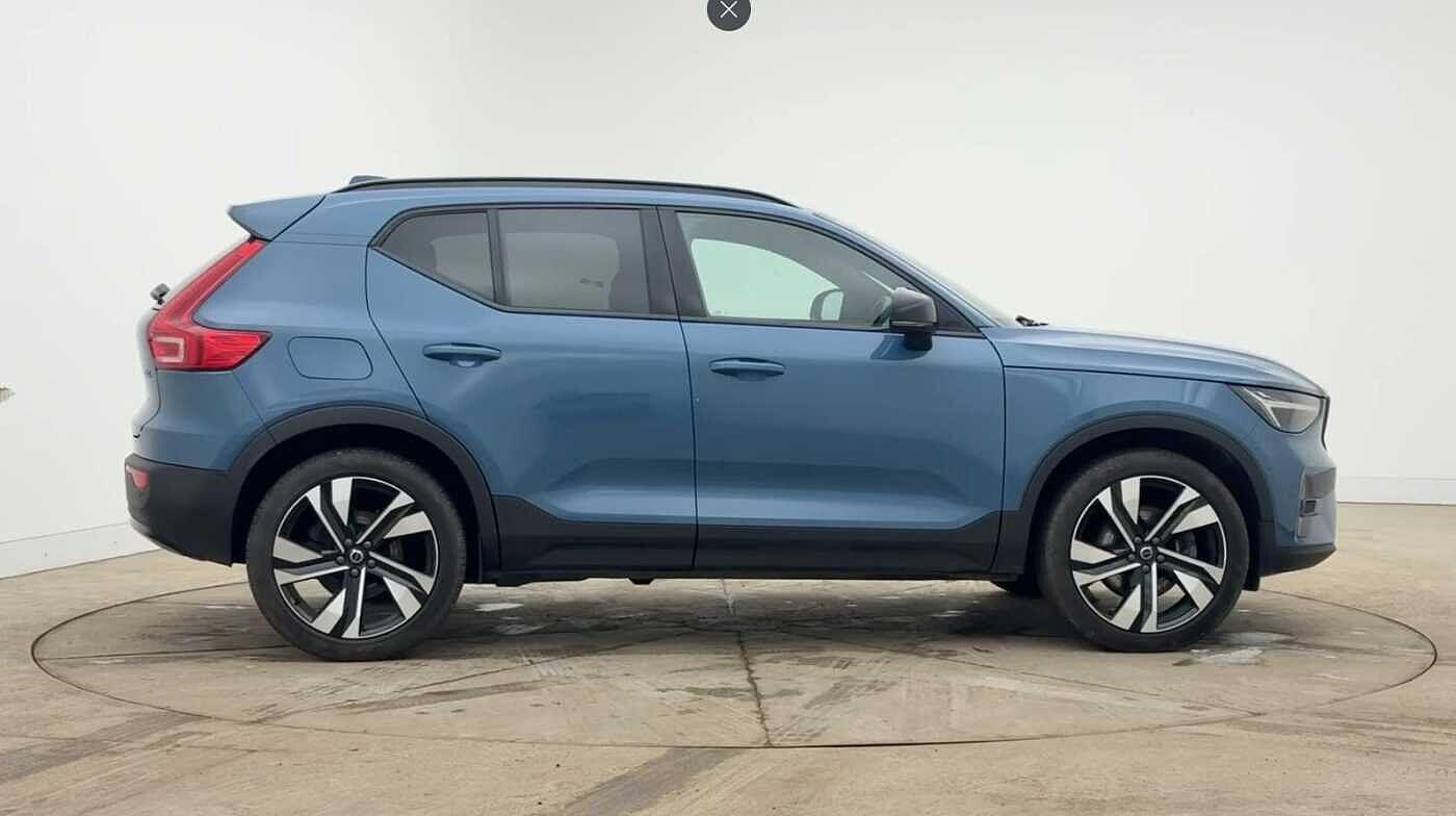 Used Volvo XC40 2025 for sale - 77626248: Photo 2