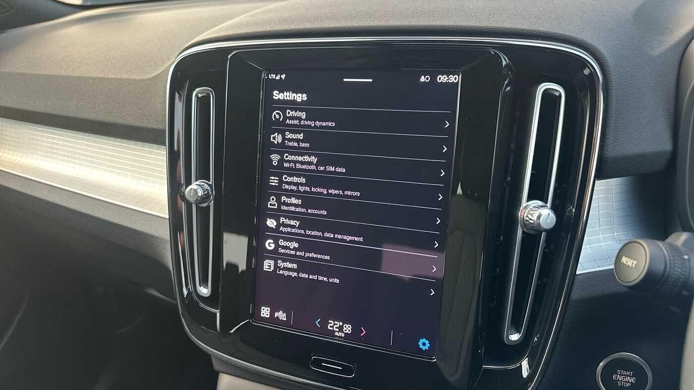 Used Volvo XC40 2023 for sale - 77363743: Photo 17